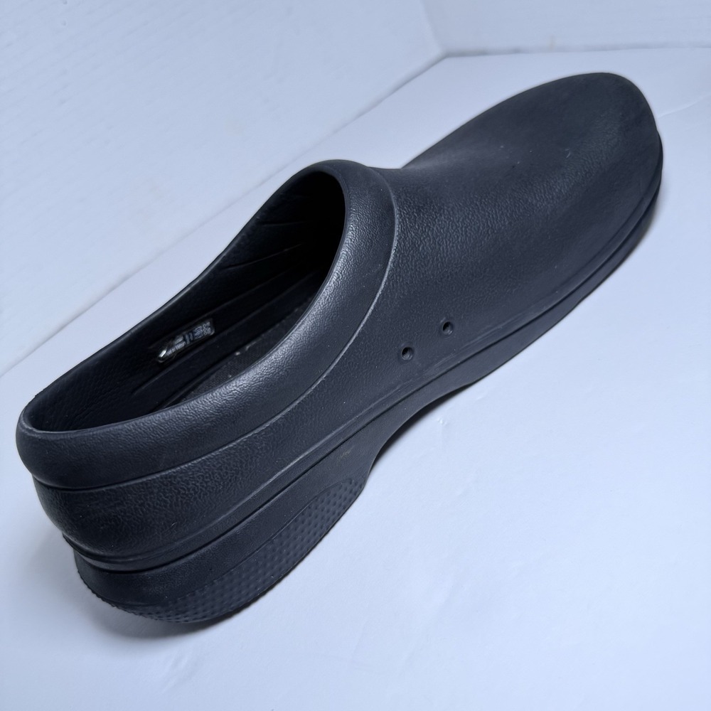 Crocs On The Clock Clogs Slip On Slip Resistant Casual Work Shoes Women 7 Men 5 - Picture 9 of 14